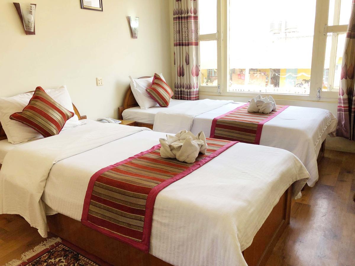 Hotel Grand Holiday Pokhara Eksteriør bilde