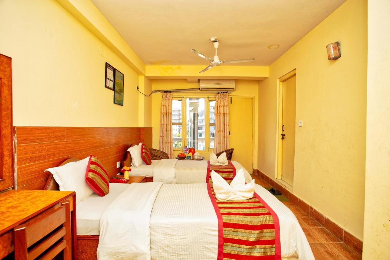 Hotel Grand Holiday Pokhara Eksteriør bilde
