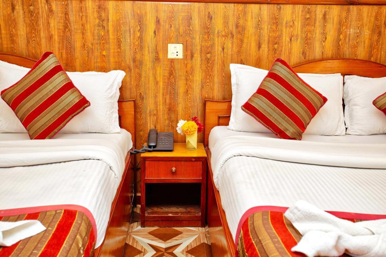 Hotel Grand Holiday Pokhara Eksteriør bilde
