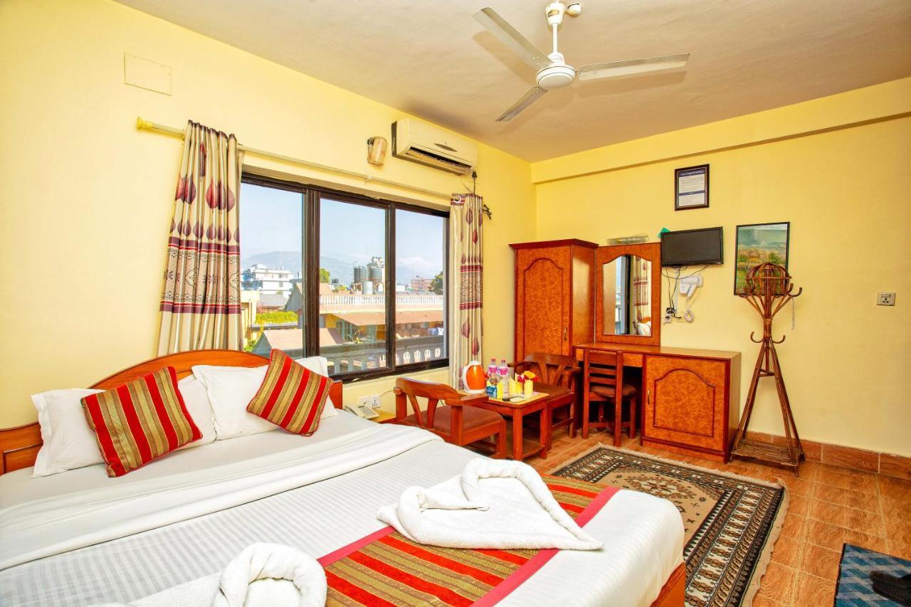 Hotel Grand Holiday Pokhara Eksteriør bilde